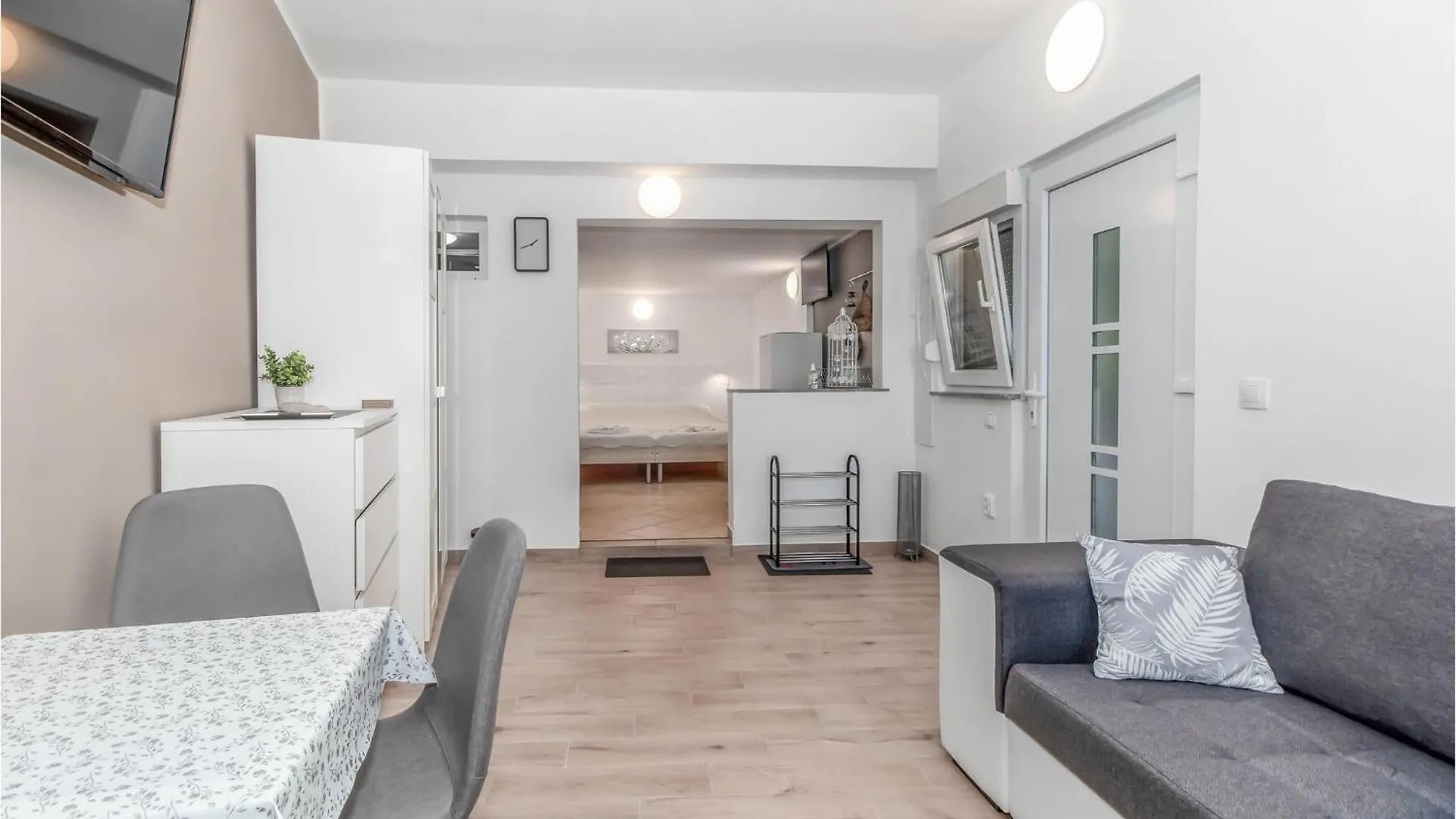 Gorgeous Home In Crikvenica With Kitchen كرواتيا
